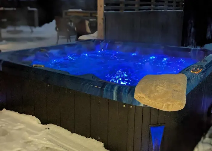 Luxury Mountain With Hot Tub And Views In Budal Feriehus