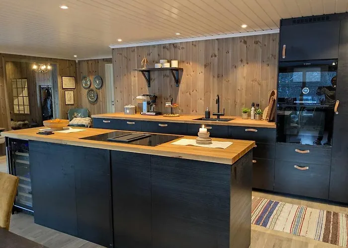 Luxury Mountain With Hot Tub And Views In Budal Feriehus Støren